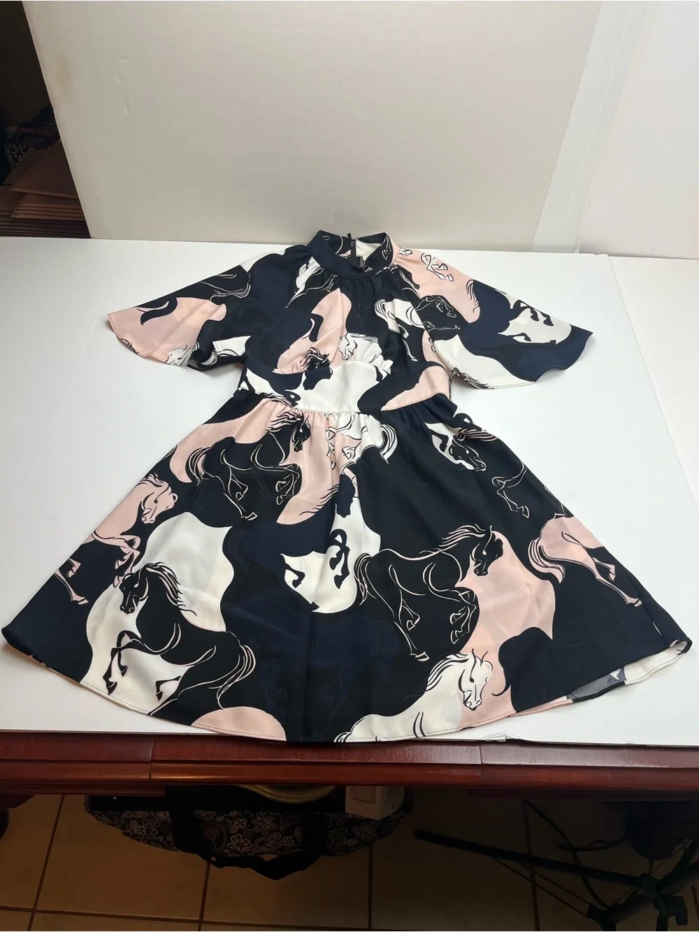 Kate Spade Wild Ones Stallions Crepe Dress Womens Size 2 Horses Pink Black